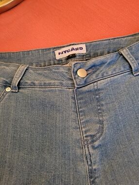 Nygard Pull On Denim  Women's  Capris
